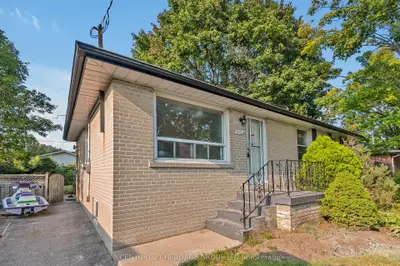 Detached in Oshawa