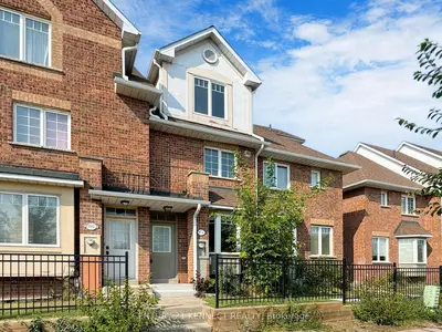 Condo Townhouse in Toronto