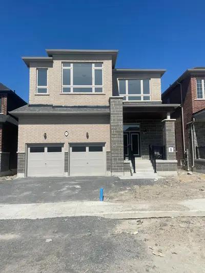 Detached in Oshawa