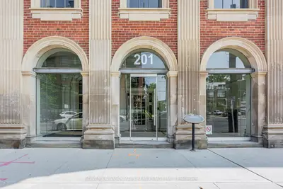 Condo Apartment in Toronto