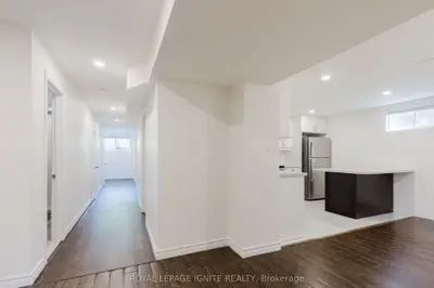 Room in Toronto