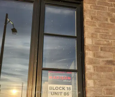 Att/Row/Townhouse in Pickering
