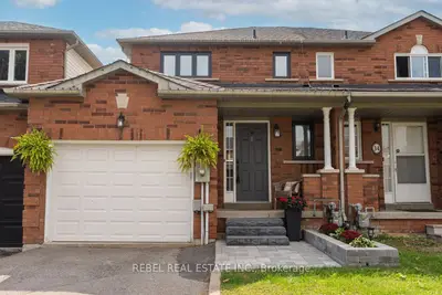 Att/Row/Townhouse in Clarington