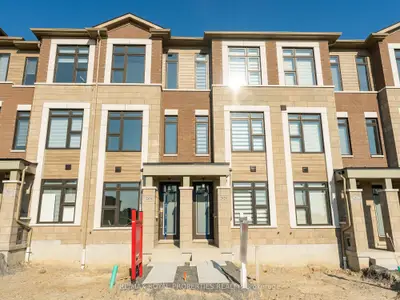 Att/Row/Townhouse in Pickering