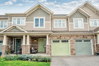 Att/Row/Townhouse in Oshawa