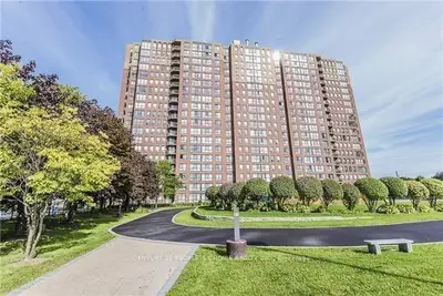 Condo Apartment in Toronto