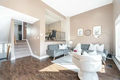 Condo Townhouse in Pickering