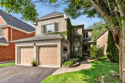 Detached in Whitby