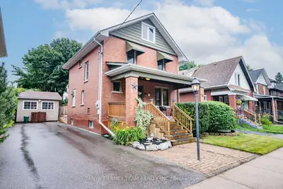 Detached in Oshawa