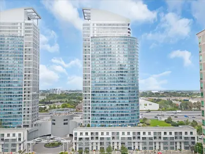 Condo Apartment in Toronto