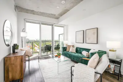 Condo Apartment in Toronto