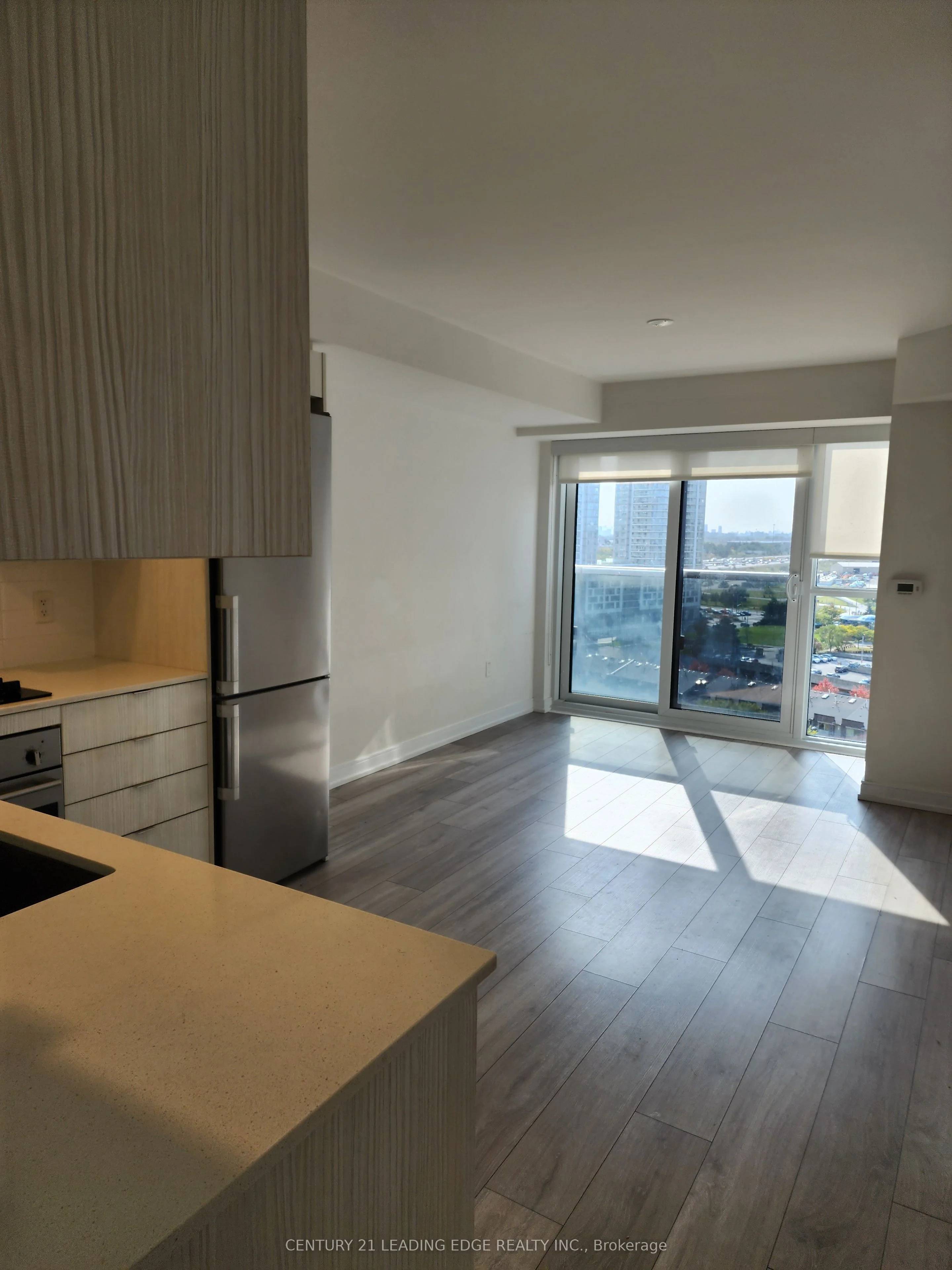 225 Village Green Square 1404, Toronto E07, ON M1S 0N4