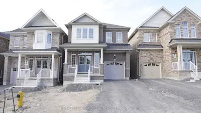 Detached in Oshawa
