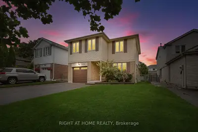 Detached in Pickering