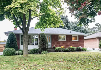 Detached in Oshawa