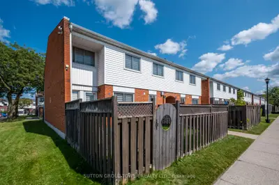 Condo Townhouse in Oshawa