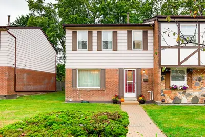 Condo Townhouse in Toronto
