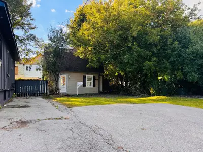 Detached in Oshawa