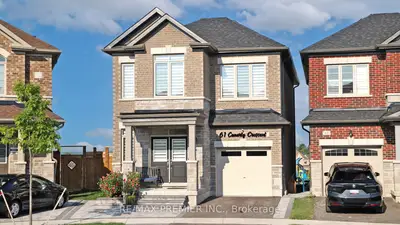 Detached in Whitby