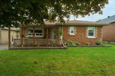 Detached in Oshawa