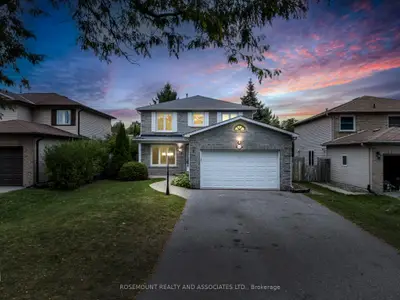 Detached in Oshawa
