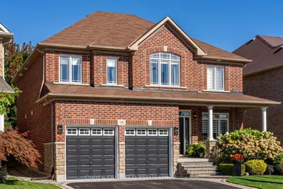 Detached in Oshawa