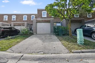 Condo Townhouse in Toronto