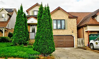 Detached in Whitby