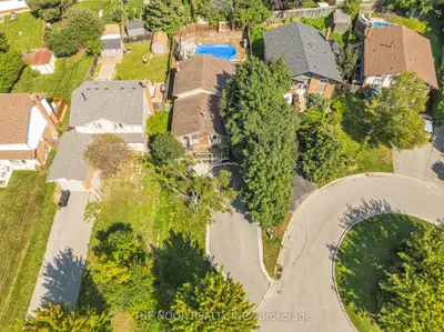 Detached in Oshawa