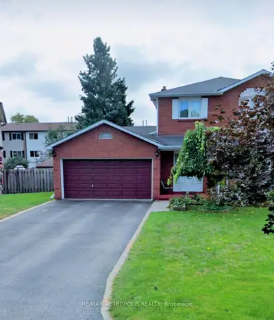 Detached in Oshawa