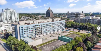 Condo Apartment in Toronto