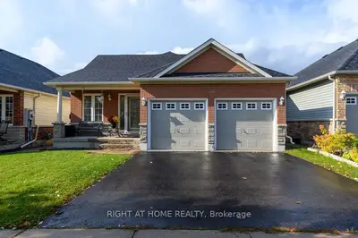 Detached in Oshawa