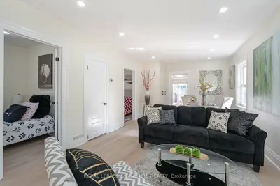 Detached in Oshawa