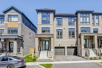 Att/Row/Townhouse in Ajax