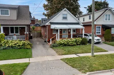 Detached in Oshawa
