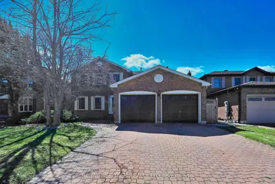 Detached in Pickering