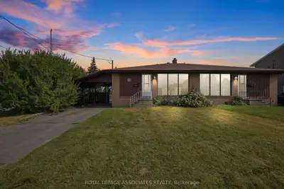Semi-Detached in Oshawa