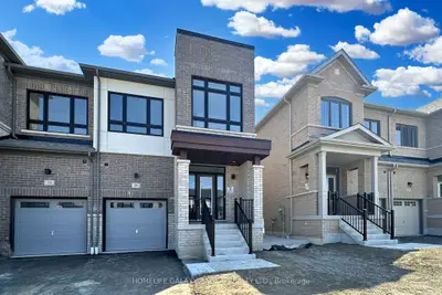 Semi-Detached in Whitby