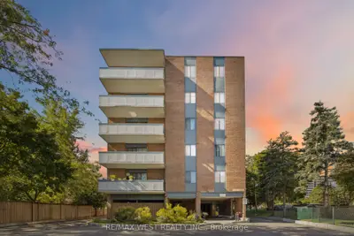 Condo Apartment in Toronto
