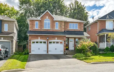 Detached in Scugog