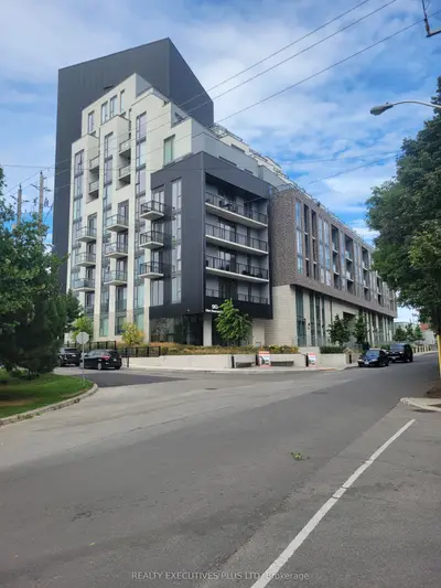Condo Apartment in Toronto