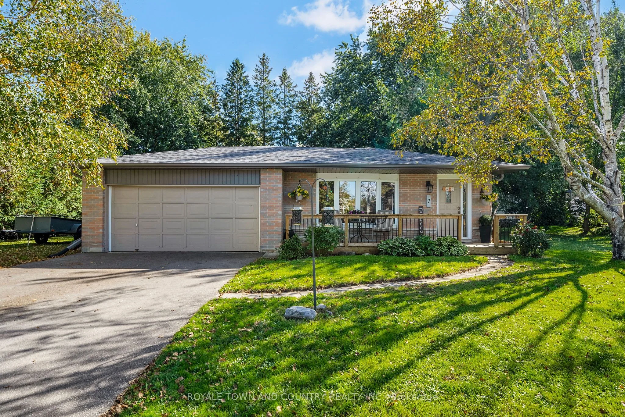 Detached in Scugog