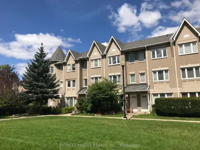 Condo Townhouse in Toronto