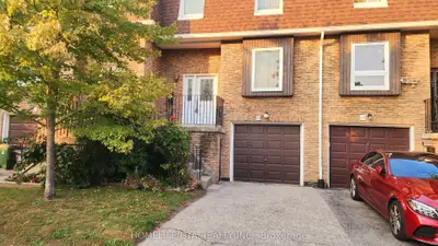 Condo Townhouse in Toronto