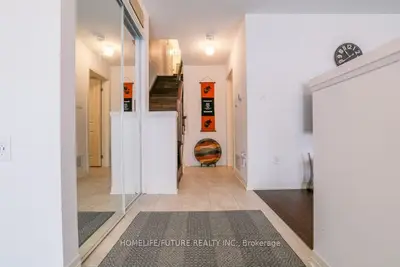 Att/Row/Townhouse in Clarington
