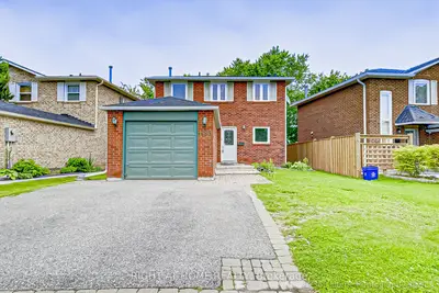 Detached in Pickering