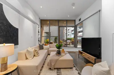 Condo Apartment in Toronto