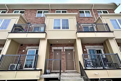 Condo Townhouse in Oshawa