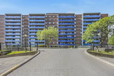 Co-op Apartment in Toronto
