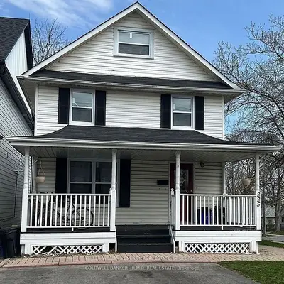 Duplex in Oshawa